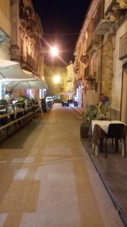 L'Arco Di Coffa Hotel Ragusa Exterior foto